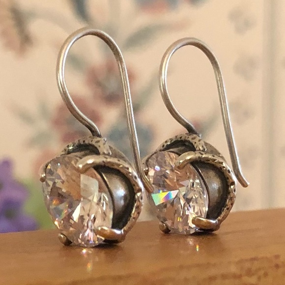 Vintage Silpada Sterling Silver Cubic Zirconia Center Stage Earrings W1863